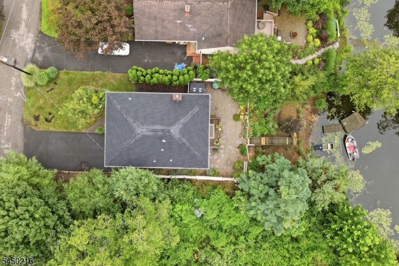 4 Park Pl Property Photo 37