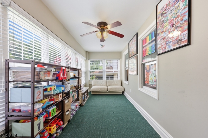 7 Henderson St Property Photo 8