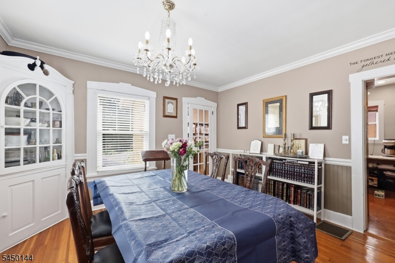7 Henderson St Property Photo 11