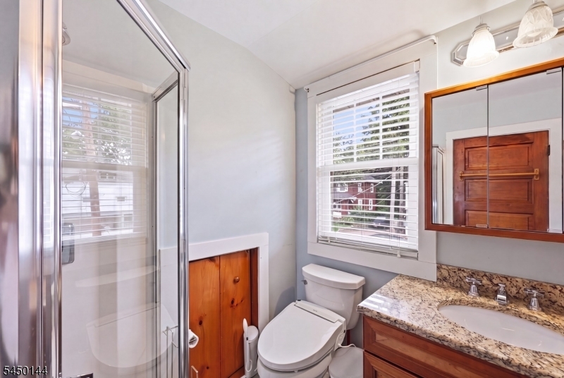 7 Henderson St Property Photo 20