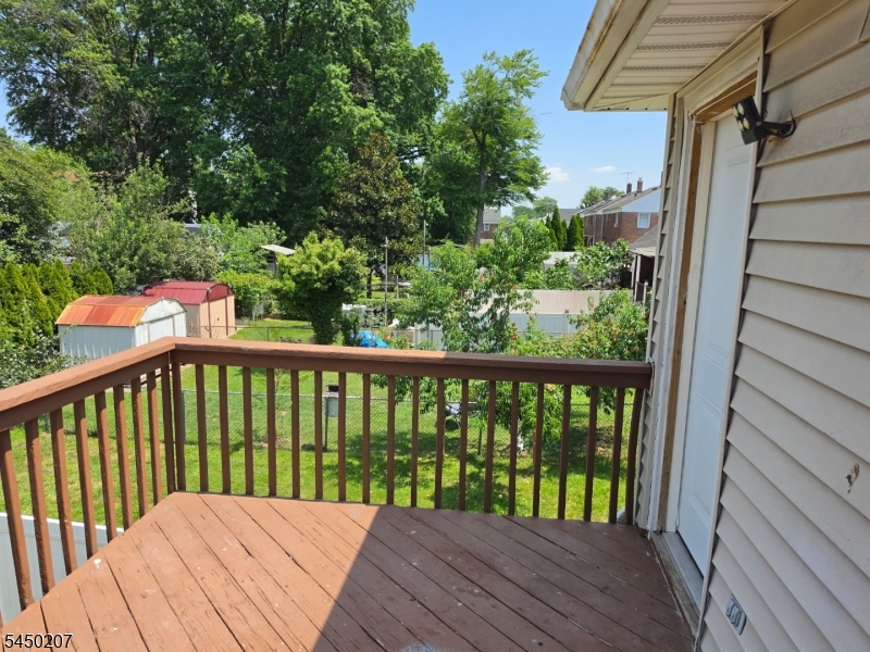 1371 Hamilton St Property Photo 3