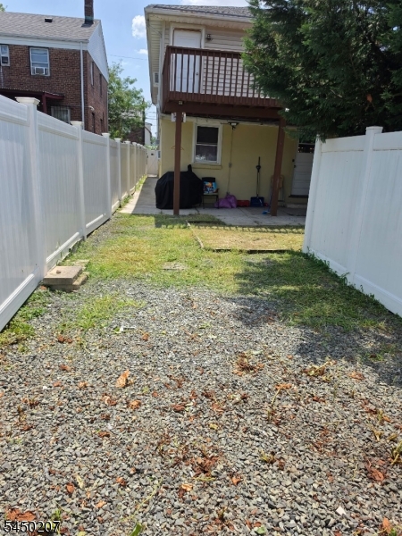 1371 Hamilton St Property Photo 7