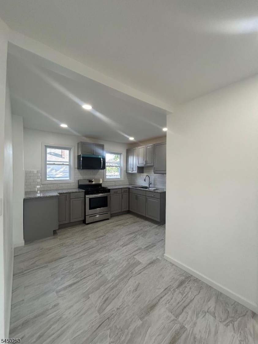 120 Bridge St Property Photo 1