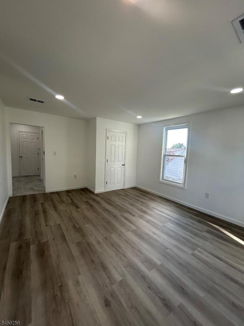 120 Bridge St Property Photo 6