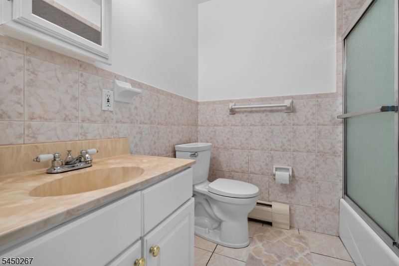 81 Home Pl Property Photo 11