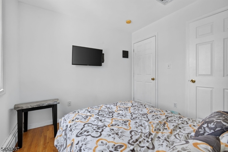 81 Home Pl Property Photo 18