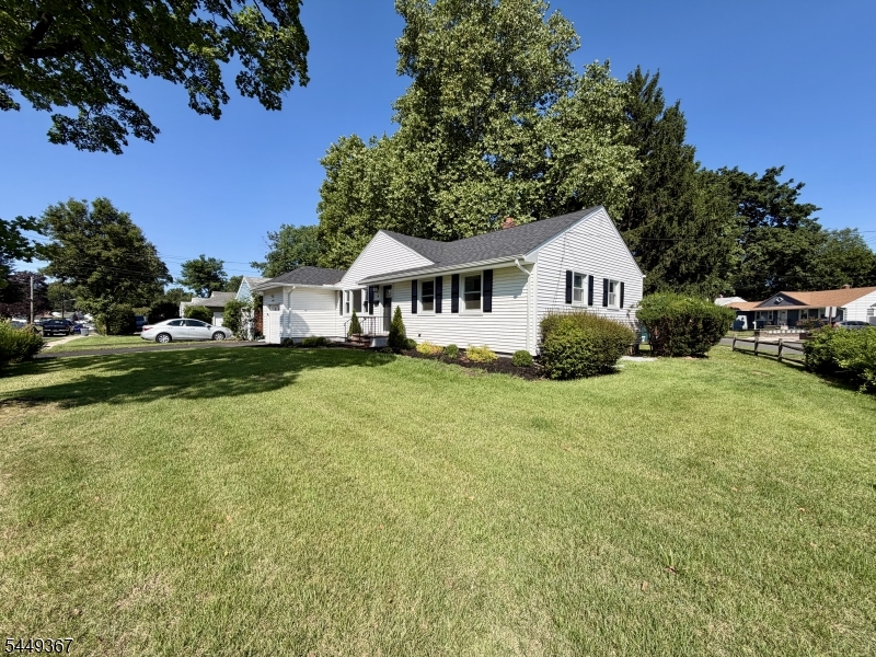48 Valley View Rd Property Photo 3