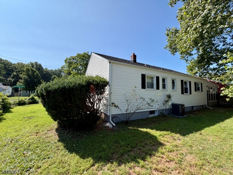 48 Valley View Rd Property Photo 6