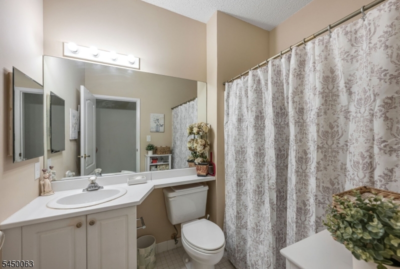 602 Brittany Dr Property Photo 23