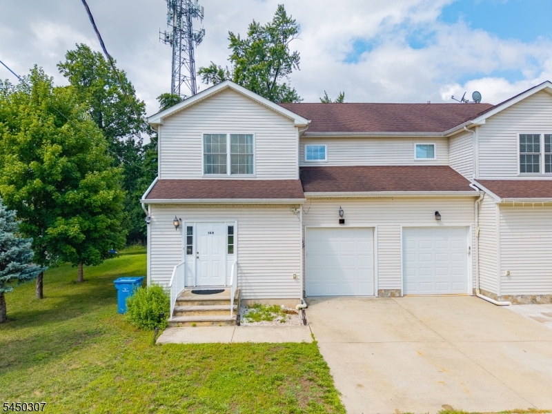 160 Teeple Pl Property Photo 1
