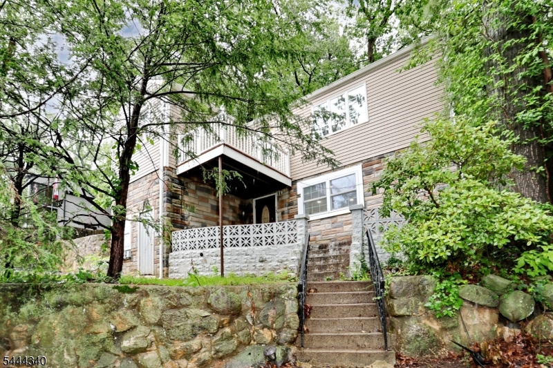 13 Mountain Glen Rd Property Photo 3