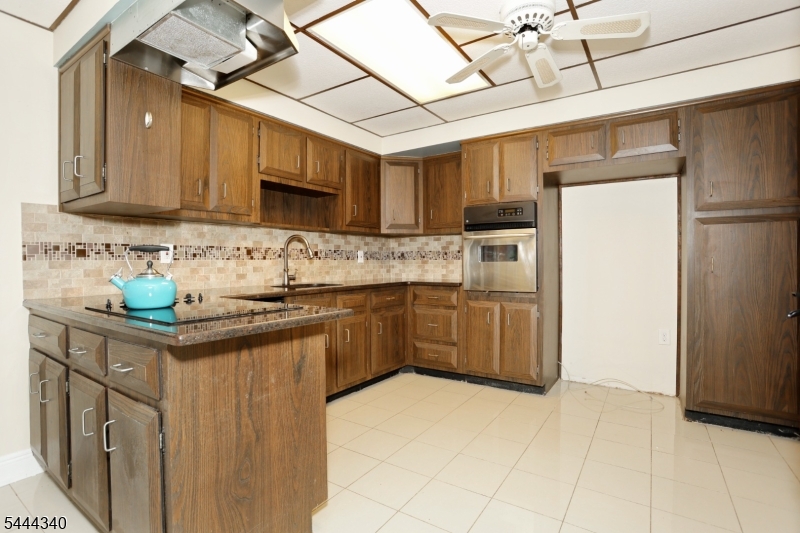 13 Mountain Glen Rd Property Photo 8