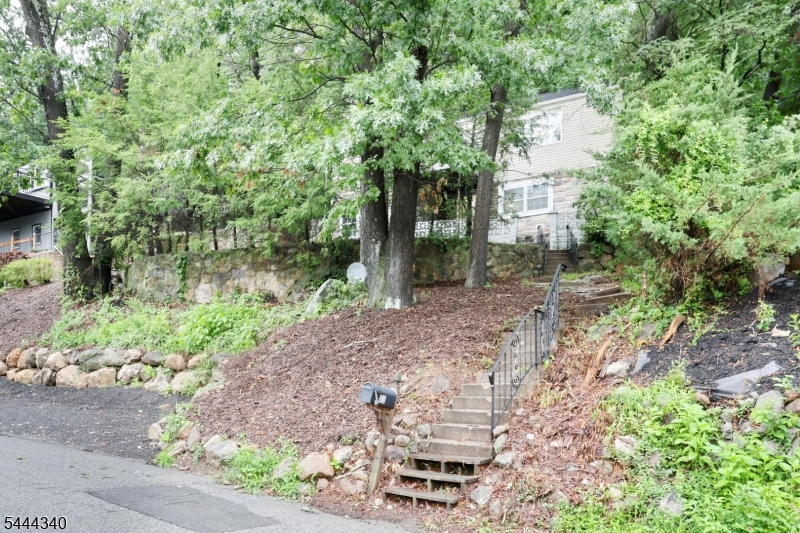 13 Mountain Glen Rd Property Photo 27