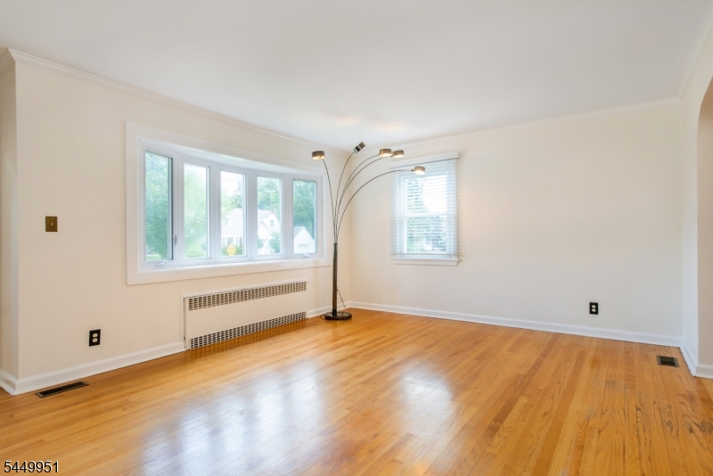 228 Broadway Property Photo 4
