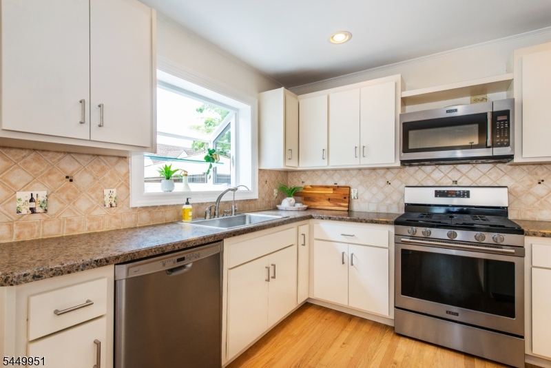 228 Broadway Property Photo 11