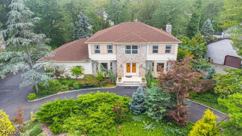9 Puddingstone Way Property Photo 1
