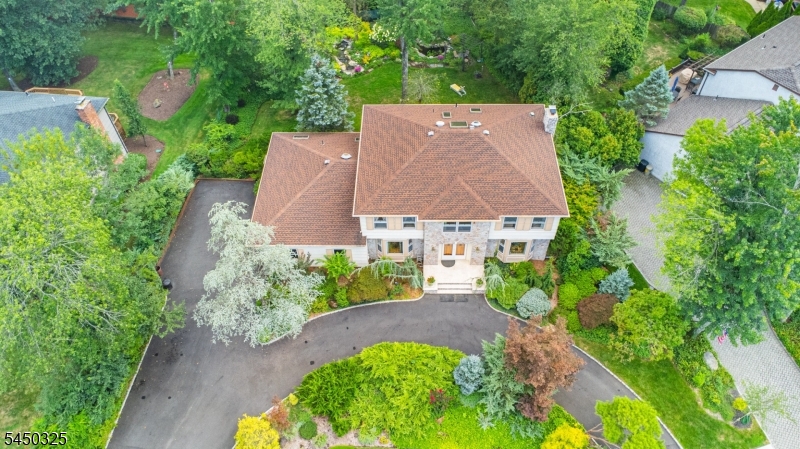 9 Puddingstone Way Property Photo 2