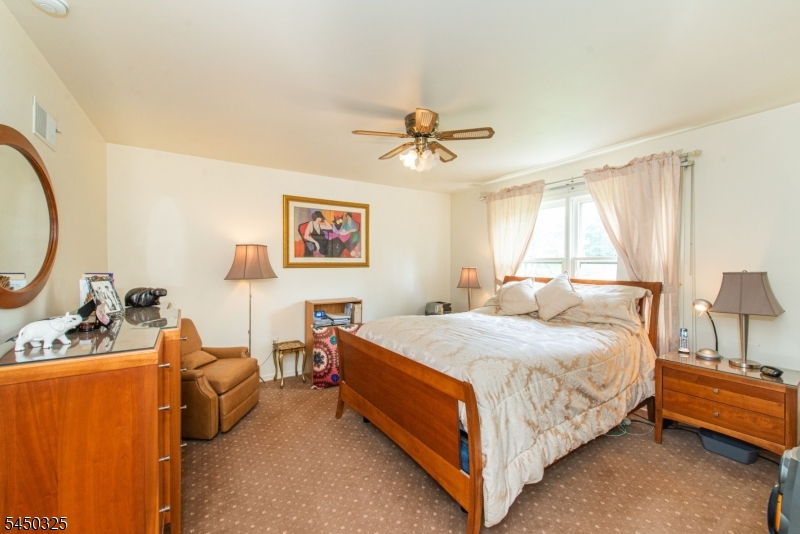 9 Puddingstone Way Property Photo 26
