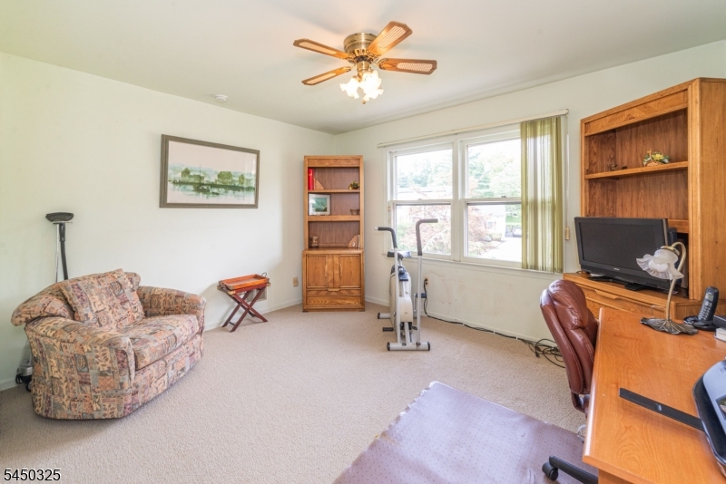 9 Puddingstone Way Property Photo 27