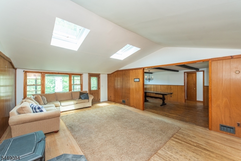 23 Lakeside Ave Property Photo 5