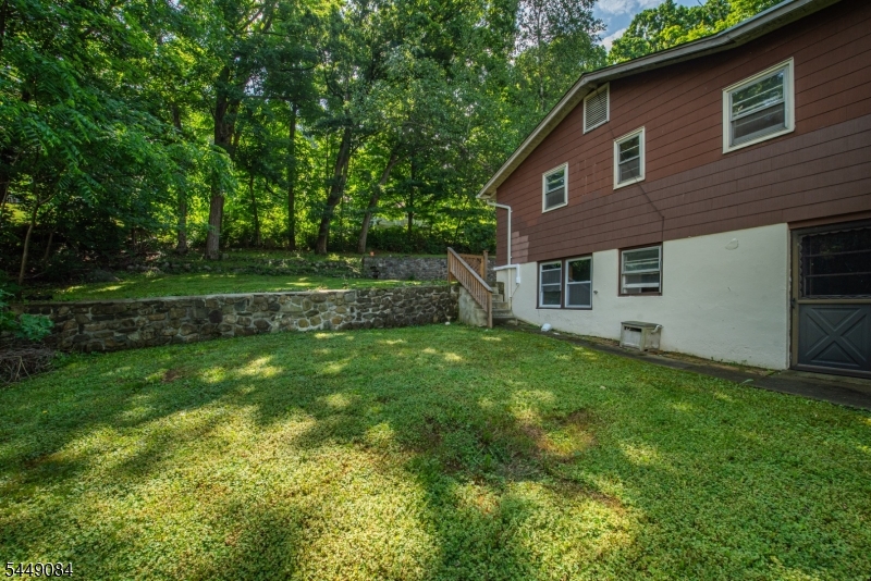 23 Lakeside Ave Property Photo 27