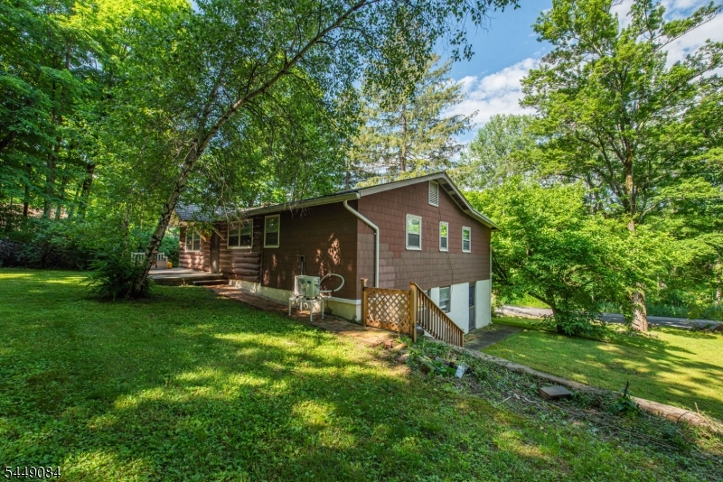 23 Lakeside Ave Property Photo 28