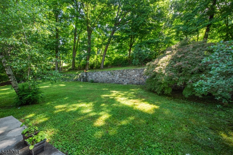 23 Lakeside Ave Property Photo 30
