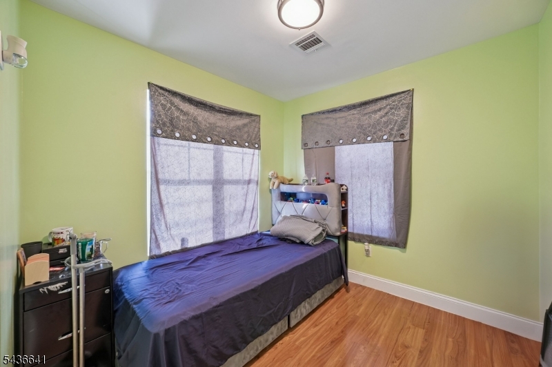 1321 Clinton Ave 2 Property Photo 8