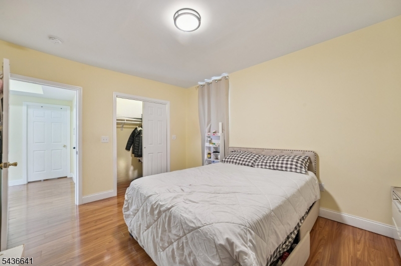 1321 Clinton Ave 2 Property Photo 11