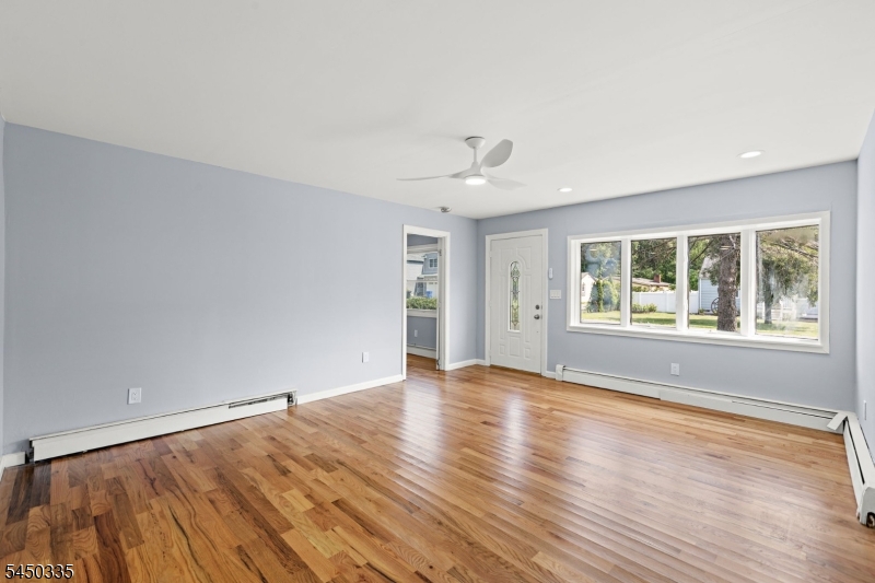 618 Wood Ave Property Photo 6