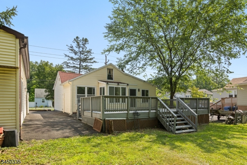 618 Wood Ave Property Photo 18