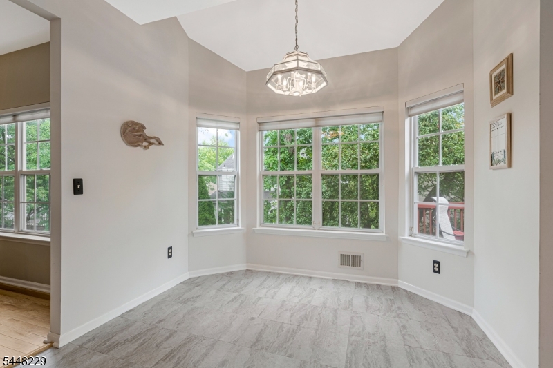 19 Heinrick Way Property Photo 8