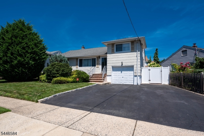 44 Lorrie Ln Property Photo 2