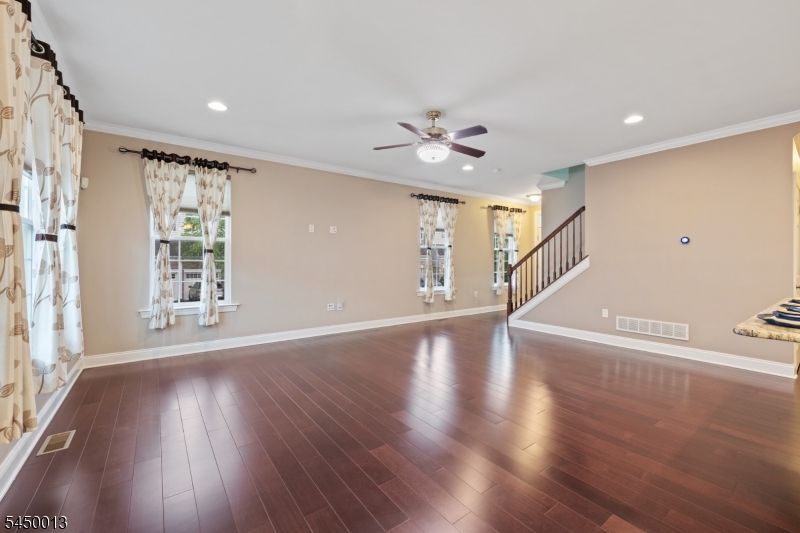 33 Cortland Pl Property Photo 18