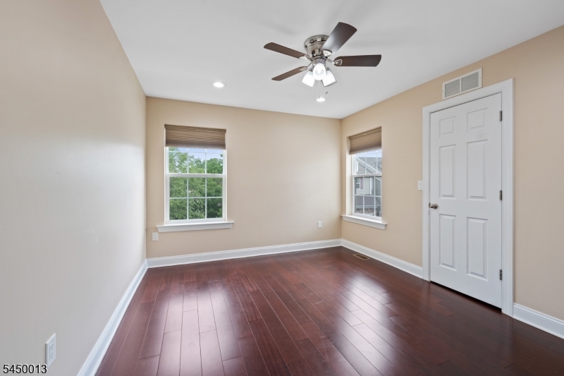33 Cortland Pl Property Photo 20