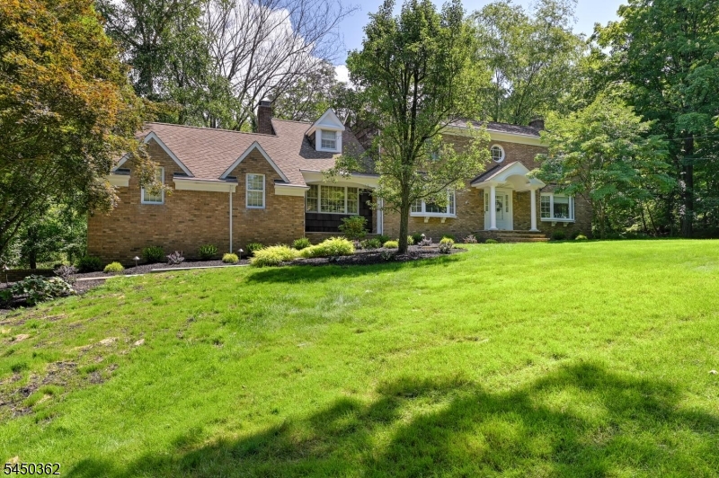 30 Cherry Tree Ln Property Photo 1
