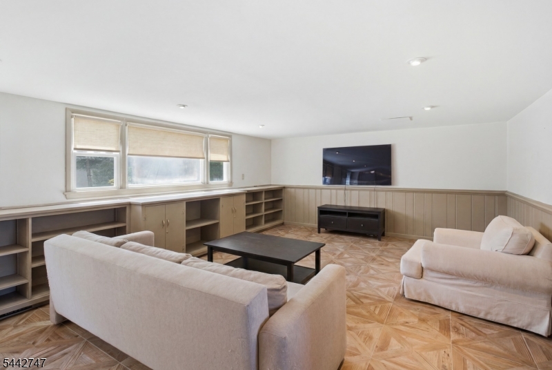 42 Sandy Hill Rd Property Photo 26