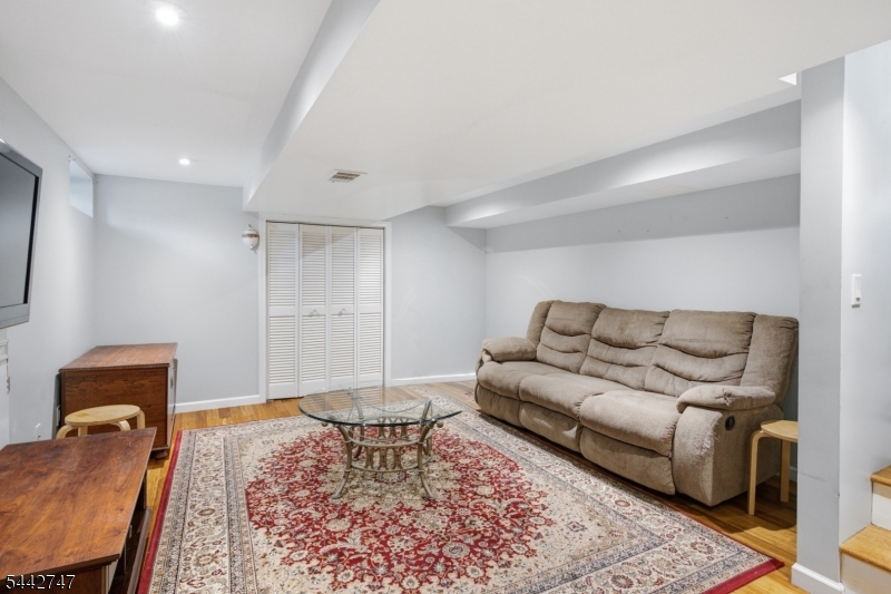 42 Sandy Hill Rd Property Photo 30