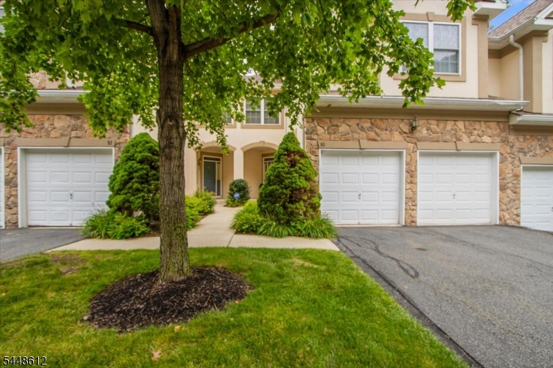 80 Henning Ter Property Photo 2