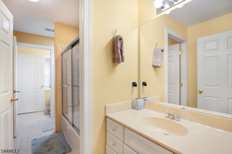 80 Henning Ter Property Photo 12