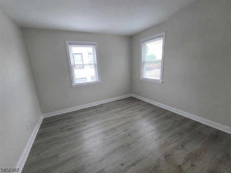 166 Carmita Ave Property Photo 8