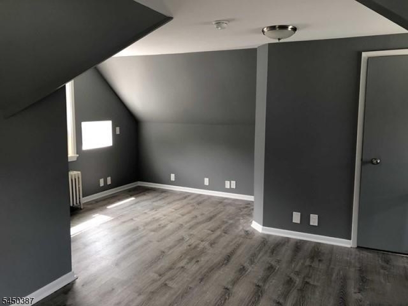 166 Carmita Ave Property Photo 20