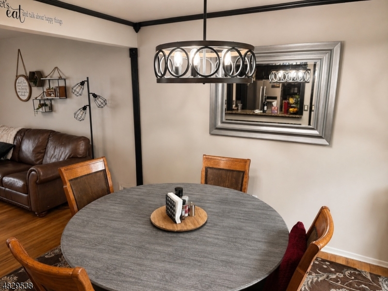 728 Taft Ave Property Photo 8