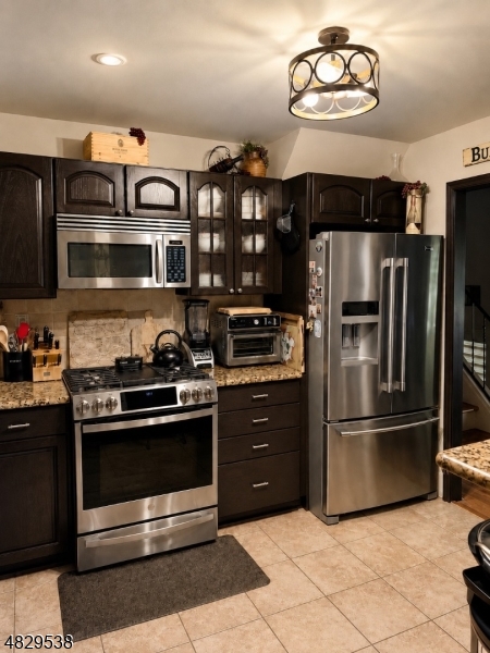 728 Taft Ave Property Photo 10