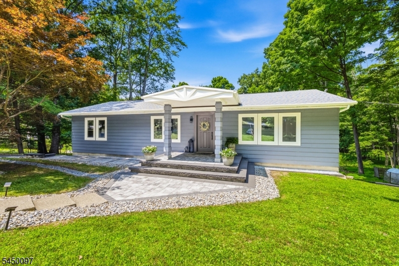 142 Gunn Rd Property Photo 3