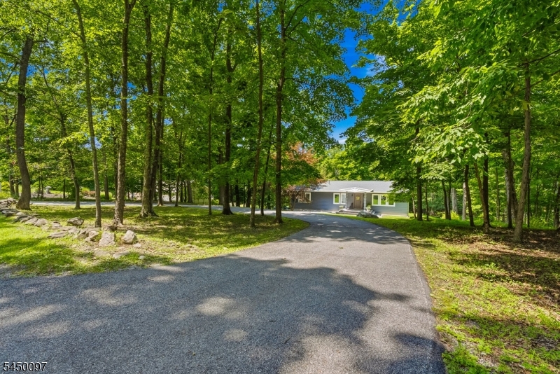 142 Gunn Rd Property Photo 4