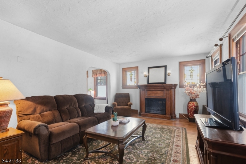 12 Montclair Ave Property Photo 4