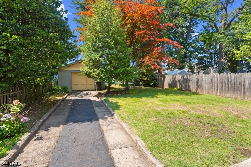 12 Montclair Ave Property Photo 26