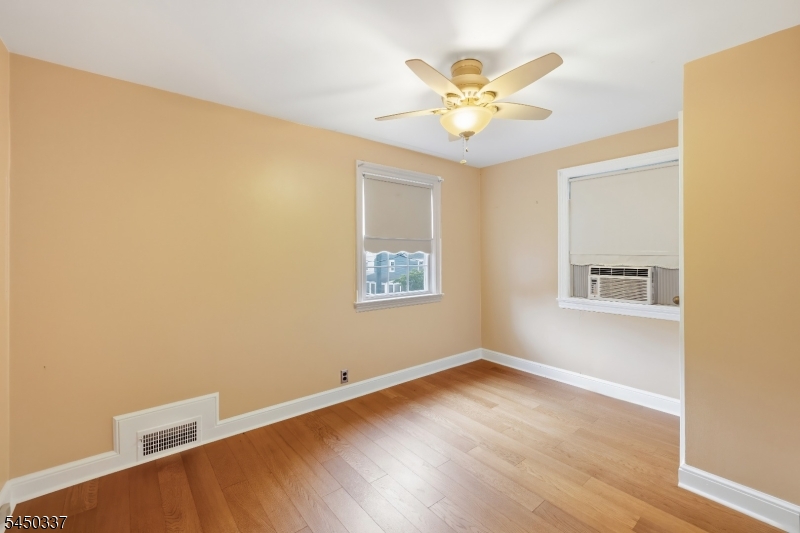 10 Reid Ave Property Photo 26