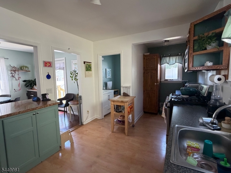 622 Lillian Ter Property Photo 17